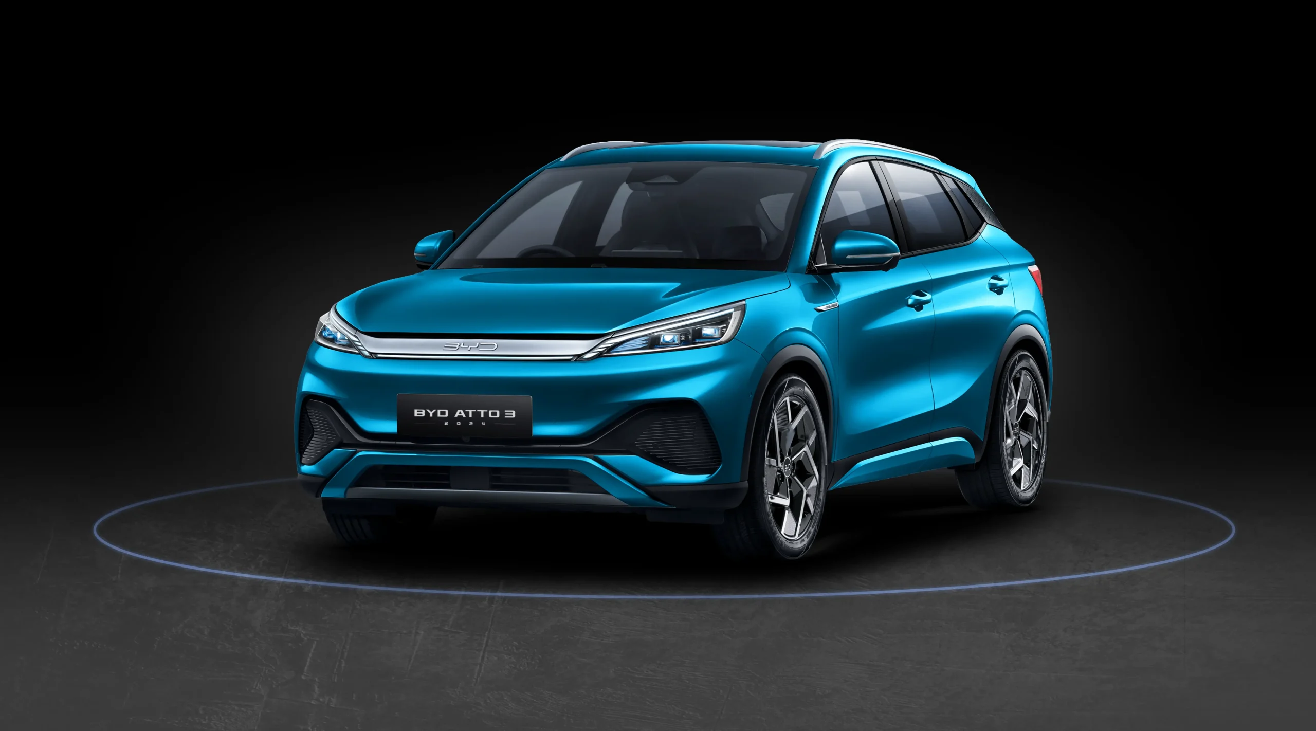 atto-3-car-1-rev